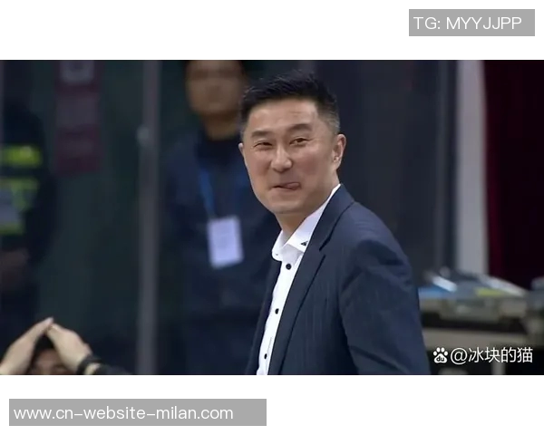 杜锋谈球队顽强拼搏精神在艰难环境中展现出的不屈斗志